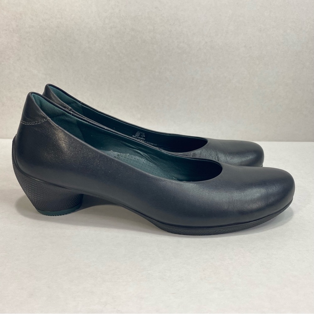 Ecco Leather Round Toe Comfort Loafer Heels Shoe Black; Womens Sz 36 EUR/ 5.5 US